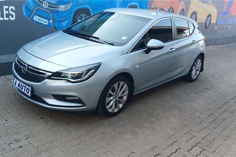 Opel Astra 1.4 Essentia 0