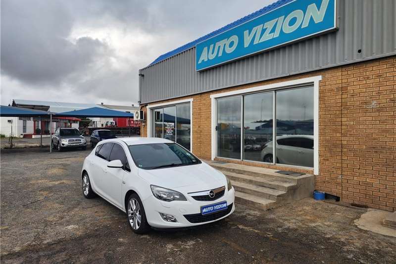 Used 2011 Opel Astra 