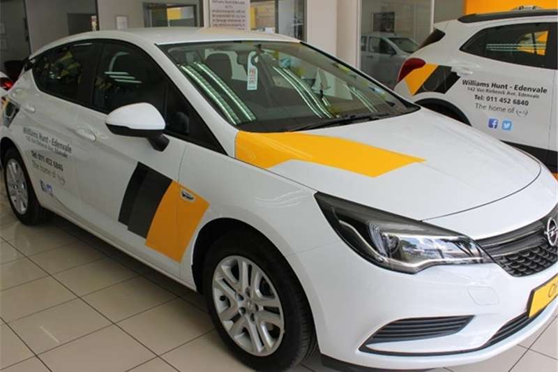 Opel Astra hatch 1.0T Essentia 2018