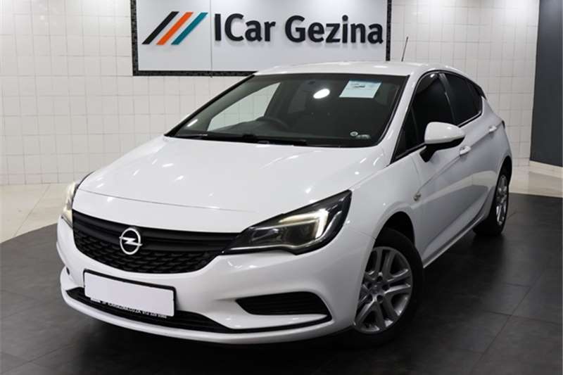 Opel Astra hatch 1.0T Essentia 2018