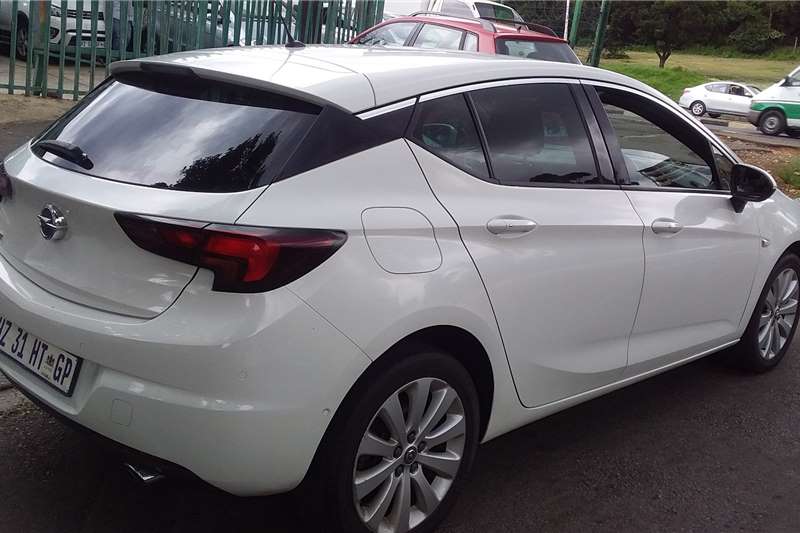 Used 2017 Opel Astra Hatch 