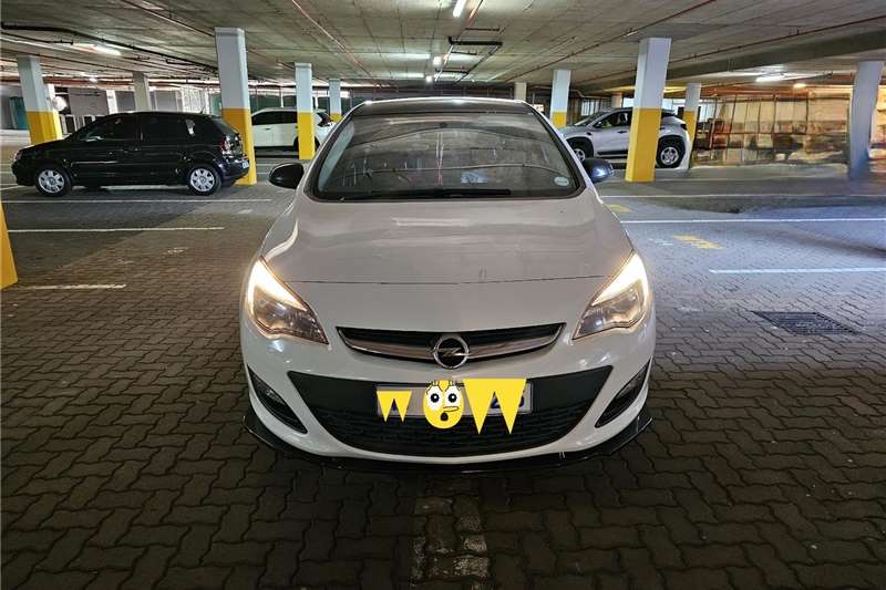 Used 2015 Opel Astra 