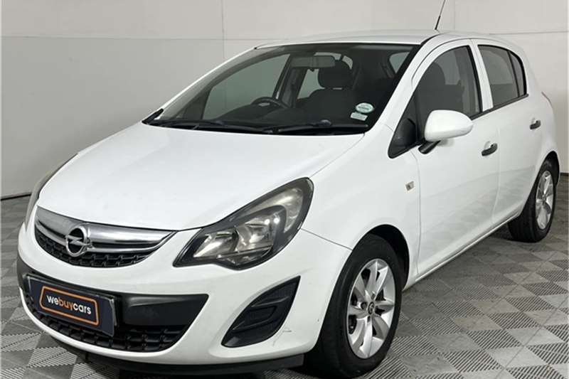 Opel Corsa 1.4 Essentia 2014