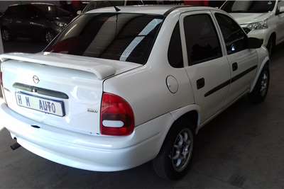  2000 Opel Corsa 