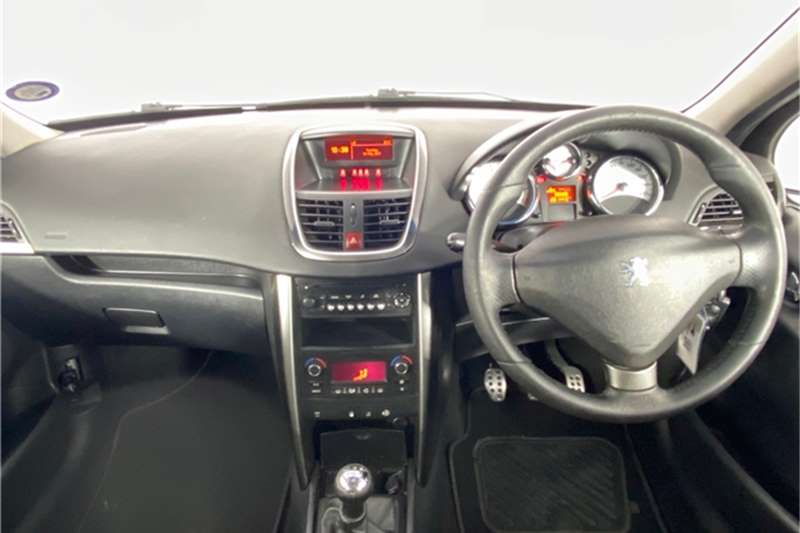 2012 Peugeot 207