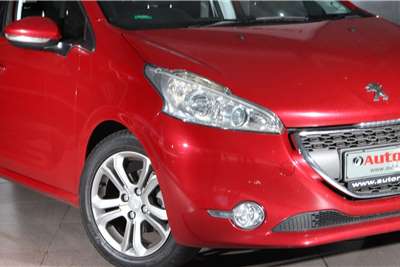  2013 Peugeot 208 208 5-door 1.6 Allure