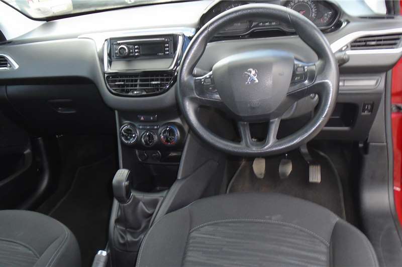 Used 2014 Peugeot 208 5 door 1.6 Allure
