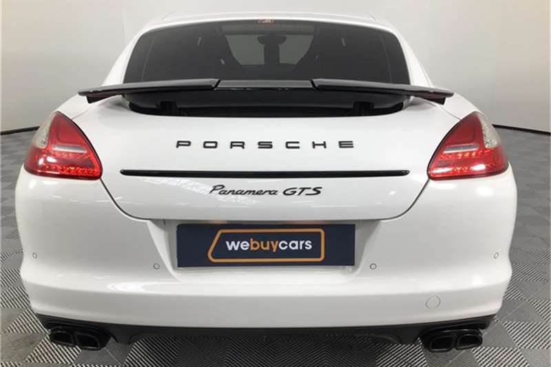 Porsche Panamera GTS 2012