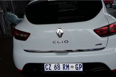  2014 Renault Clio Clio 1.4 Expression 5-door