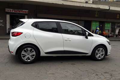  2017 Renault Clio Clio 1.4 Expression 5-door