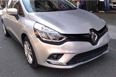  2020 Renault Clio Clio 1.4 Extreme limited edition 5-door