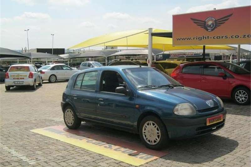 Renault Clio 1.4 RT 1999