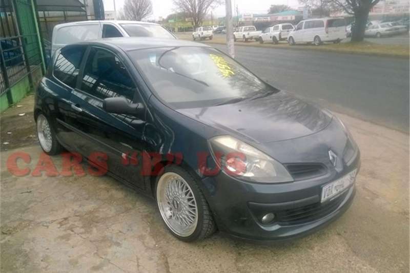 Renault Clio Clio 1 6 Dynamique 3 Door For Sale In Gauteng Auto Mart