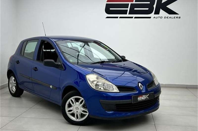 Used 2007 Renault Clio 1.6 Expression 5 door automatic