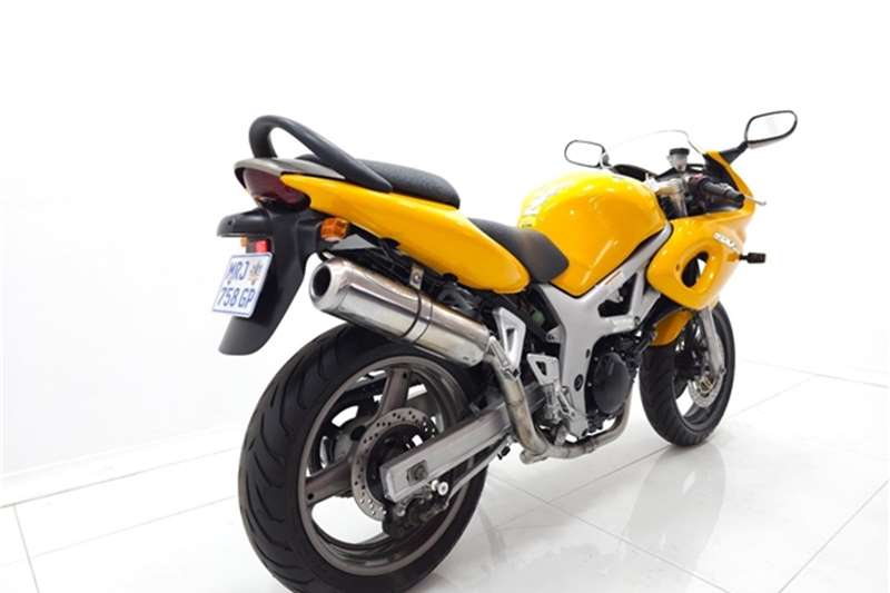 2000 Suzuki
