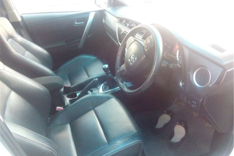 Toyota Auris 1.6 2013
