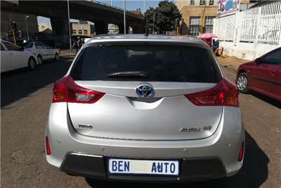  2015 Toyota Auris Auris Hybrid XR