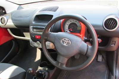  2013 Toyota Aygo hatch AYGO 1.0  X- PLAY (5DR)