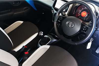  2017 Toyota Aygo hatch AYGO 1.0  X- PLAY (5DR)