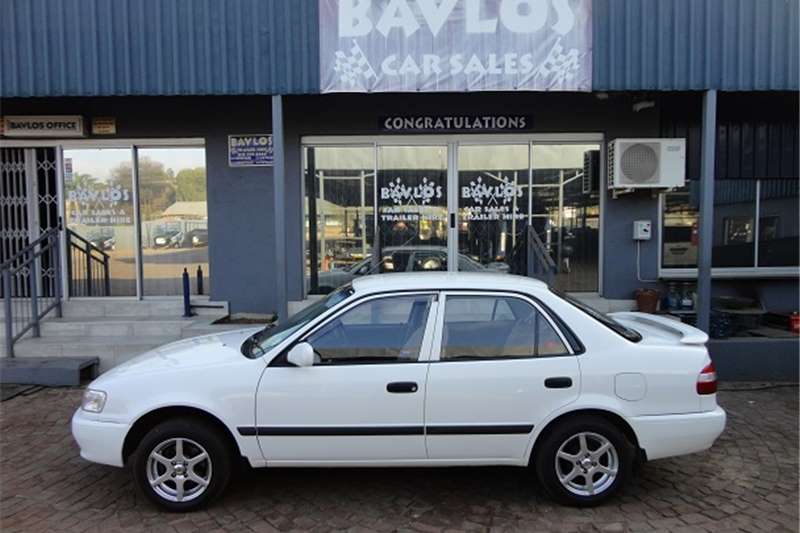 Toyota Corolla 160I GL 2000