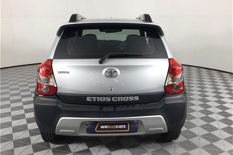 Toyota Etios Cross 1.5 Xs 2015