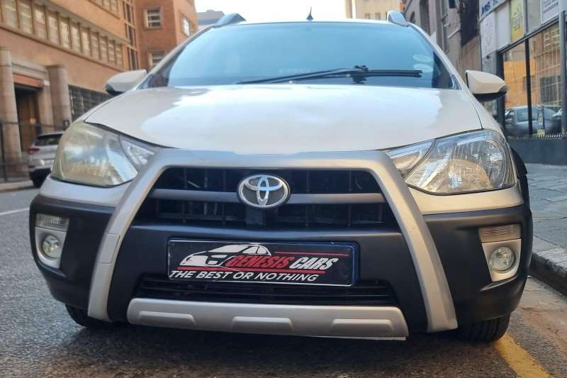 Toyota Etios Cross Toyota Etios cross 1.5 Sx manual petrol white colo 2015