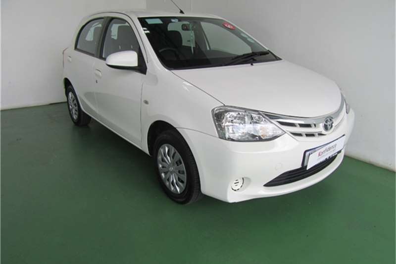 Toyota Etios hatch 1.5 Xi 2020