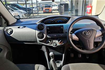  2016 Toyota Etios Etios hatch 1.5 Xs