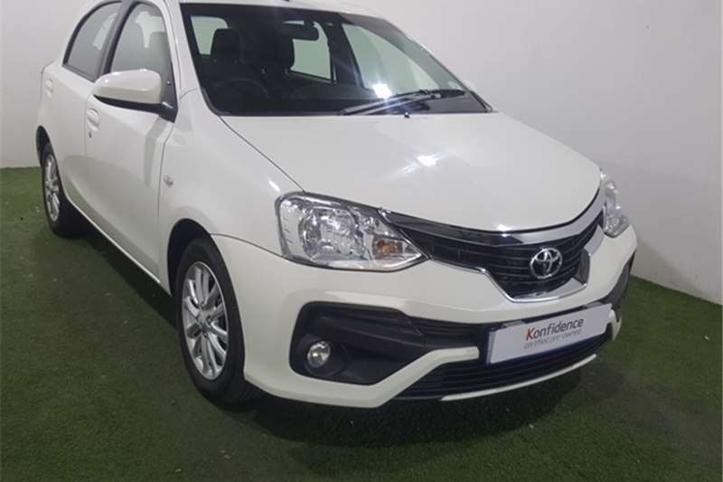 Toyota Etios hatch 1.5 Xs 2017