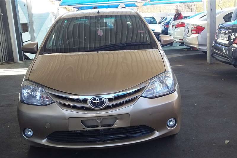 Toyota Etios sedan 1.5 Xi 2015