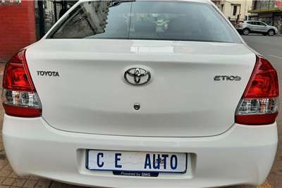  2019 Toyota Etios Etios sedan 1.5 Xi