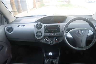 2014 Toyota Etios Etios sedan 1.5 Xs