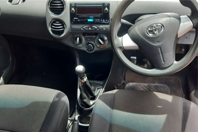  2017 Toyota Etios Etios sedan 1.5 Xs