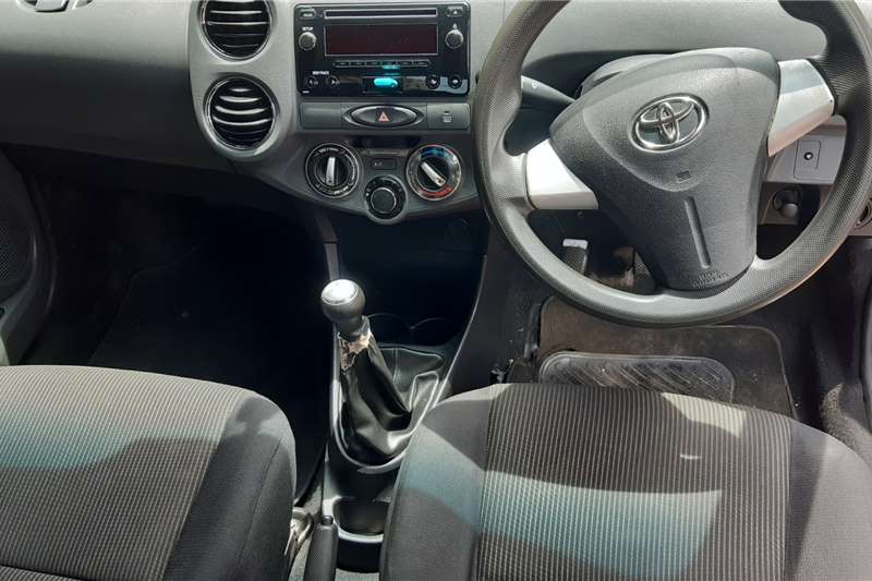  2017 Toyota Etios Etios sedan 1.5 Xs