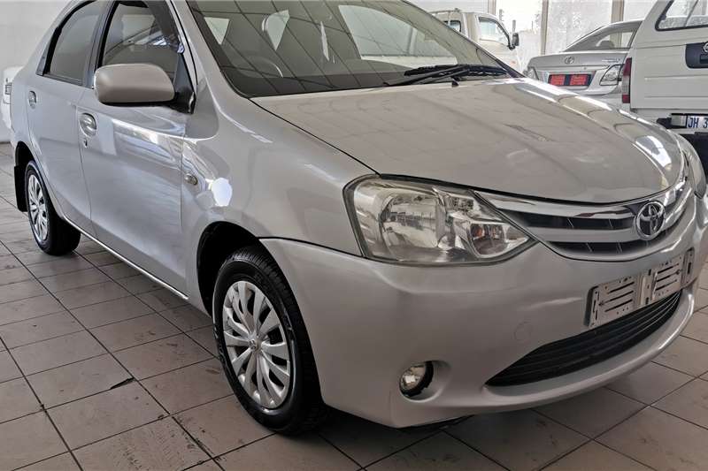 Toyota Etios sedan ETIOS 1.5 Xi 2012