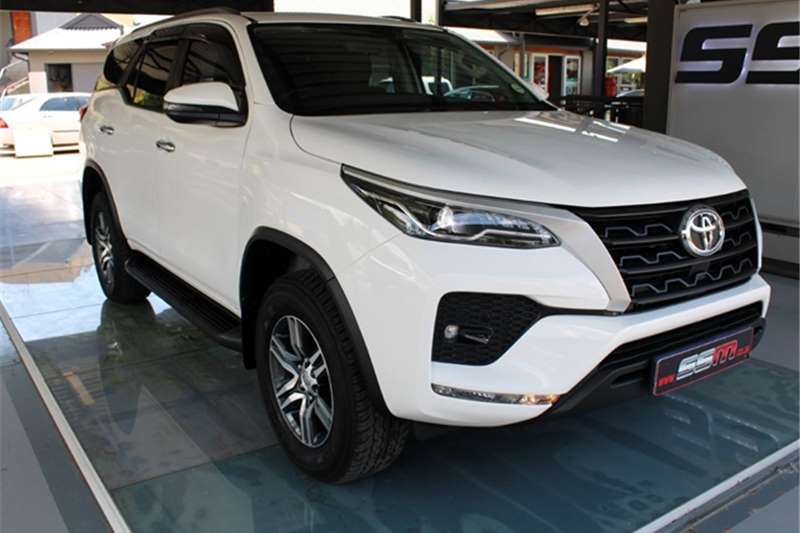 Toyota Fortuner 2.4GD-6 4X4 A/T 2022