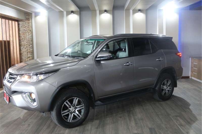 Used Toyota Fortuner 2.4GD 6 auto