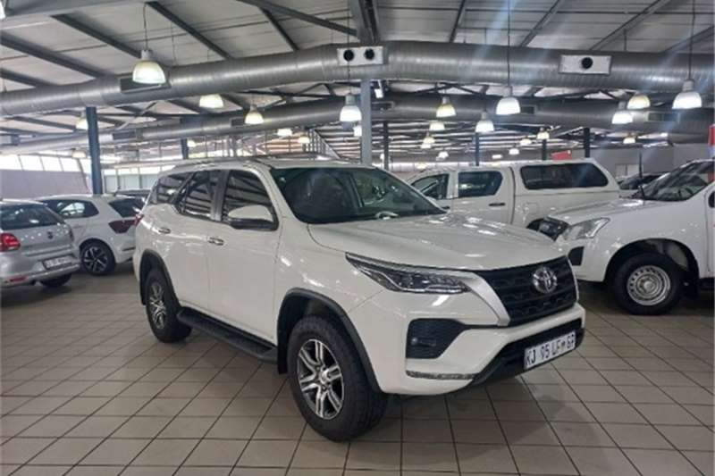 Toyota Fortuner 2.4GD 6 R/B A/T 2022