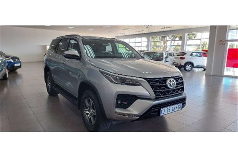 Toyota Fortuner 2.4GD 6 R/B A/T 2022