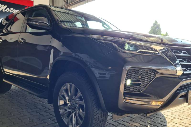 Toyota Fortuner 2.8GD-6 R/B A/T 2022