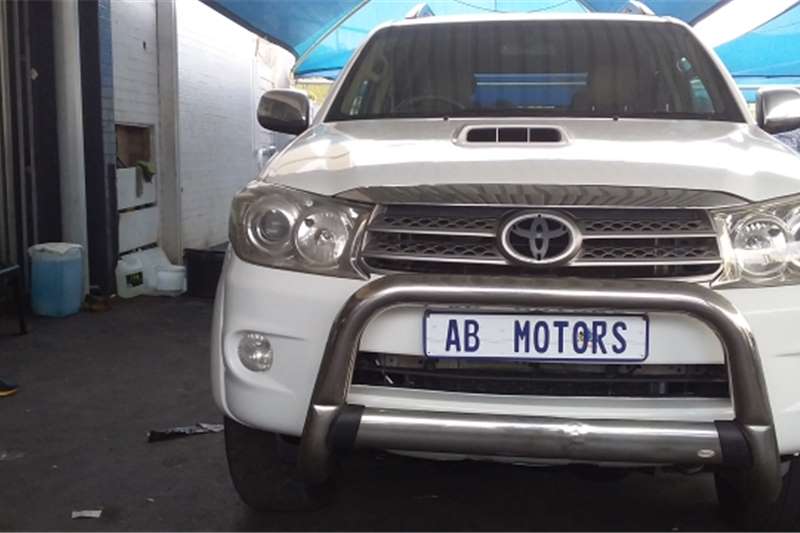 Toyota Fortuner 3.0D-4D 4x4 automatic 2010