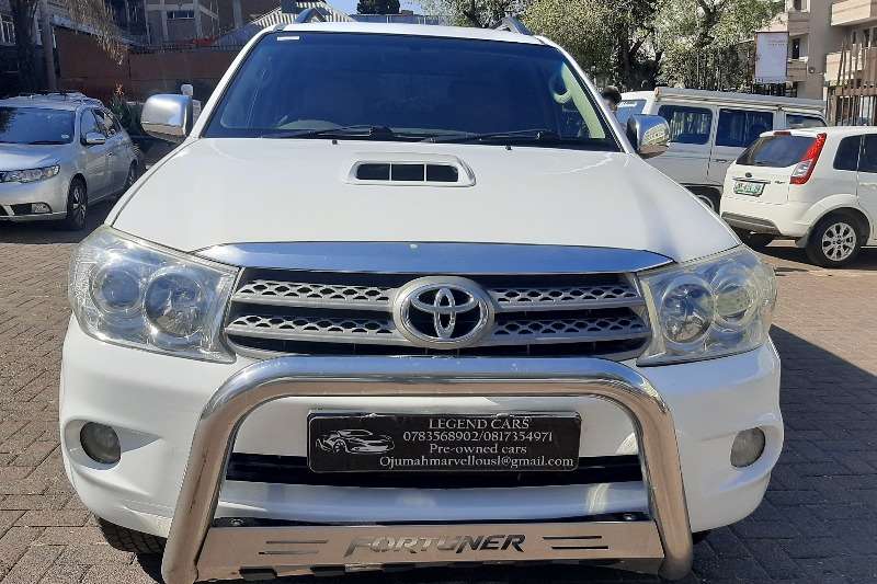 Toyota Fortuner 3.0D-4D 4x4 automatic 2011