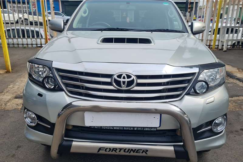 Toyota Fortuner 3.0D 4D 4x4 automatic 2014
