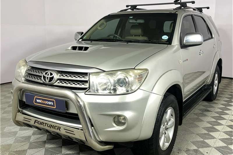 Toyota Fortuner 3.0D 4D 4x4 Heritage Edition automatic 2011