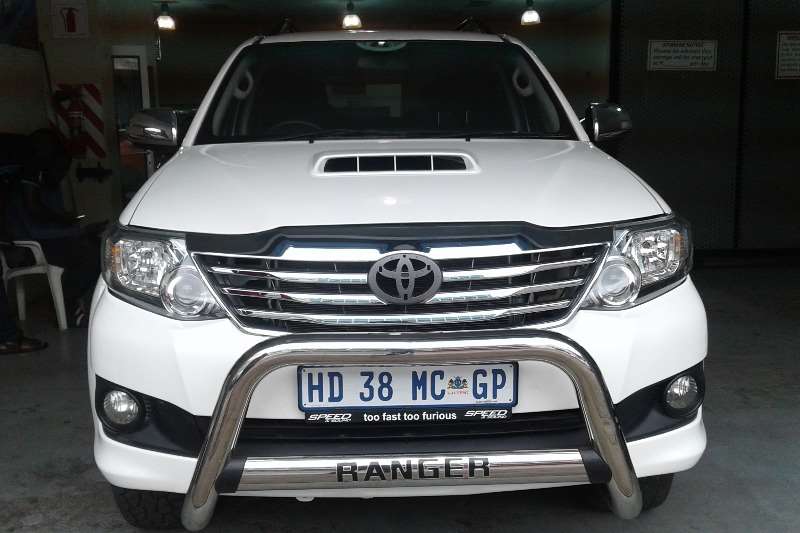 Toyota Fortuner 3.0D-4D 4x4 Limited auto 2015