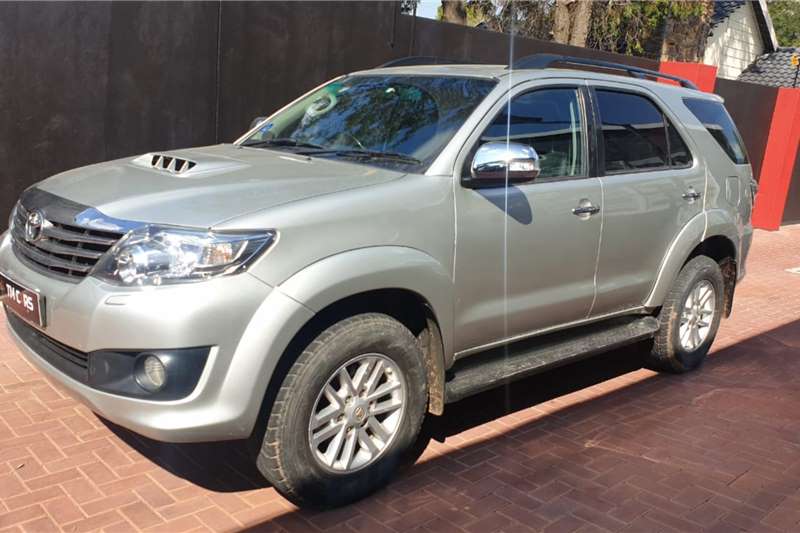 Toyota Fortuner 3.0D-4D auto 2014