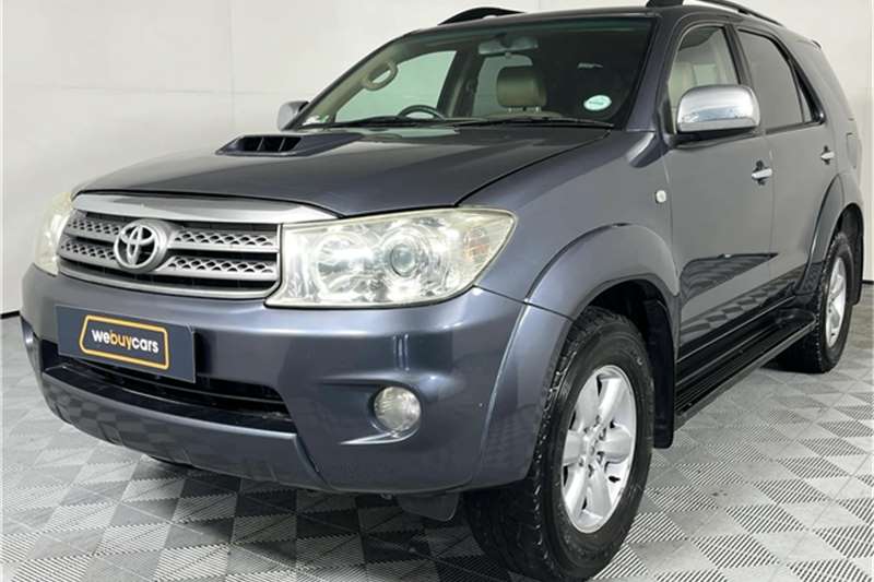 Toyota Fortuner 3.0D 4D automatic 2010