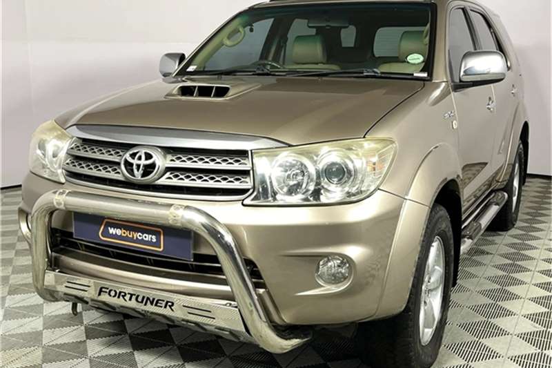 Toyota Fortuner 3.0D 4D automatic 2010