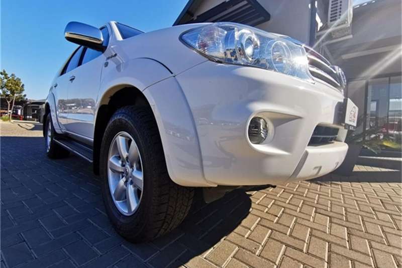 Toyota Fortuner 3.0D-4D automatic 2011