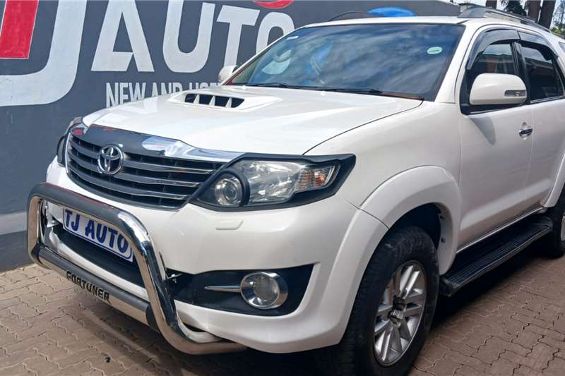 Toyota Fortuner 3.0D 4D automatic 2014